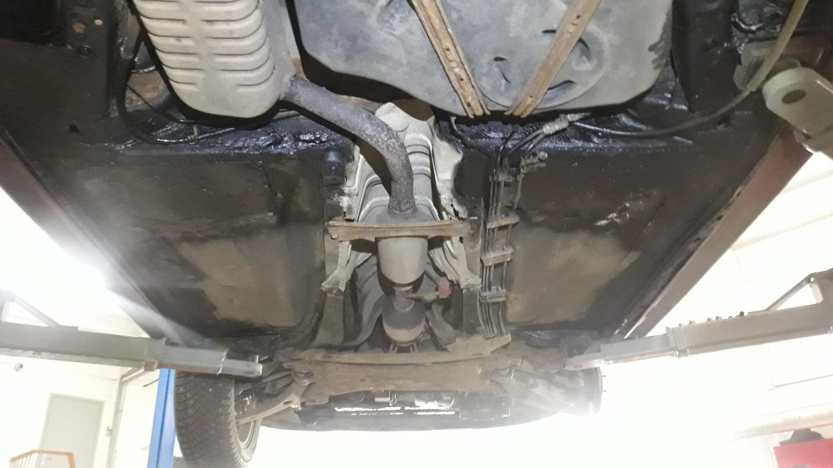 Днище Мазда 3 БК хэтчбек