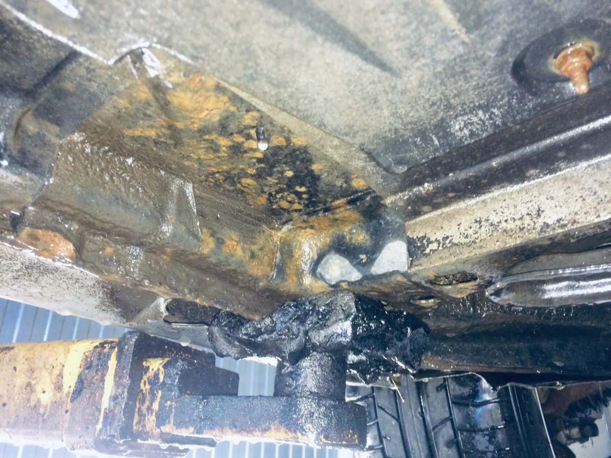 Днище Мазда 3 БК хэтчбек