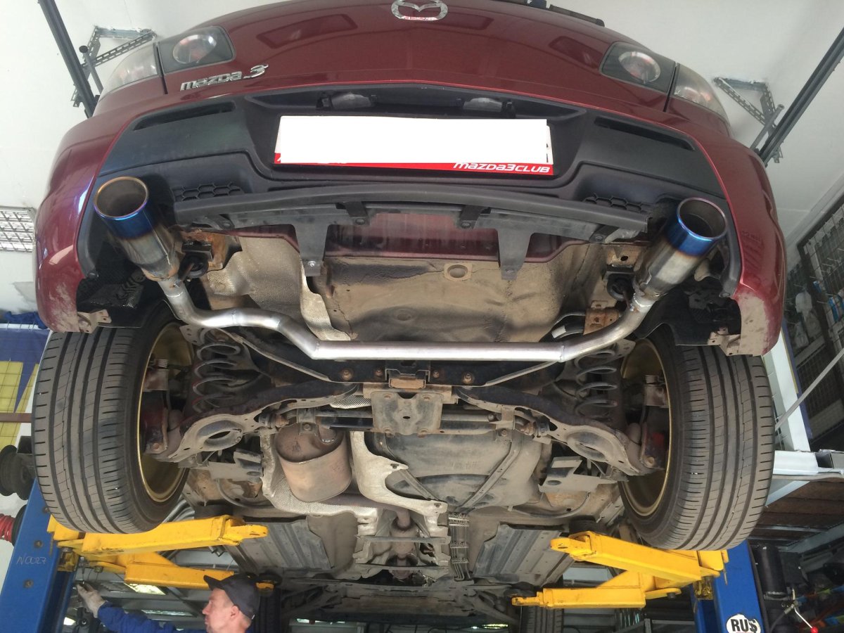 Выхлоп Мазда 3
