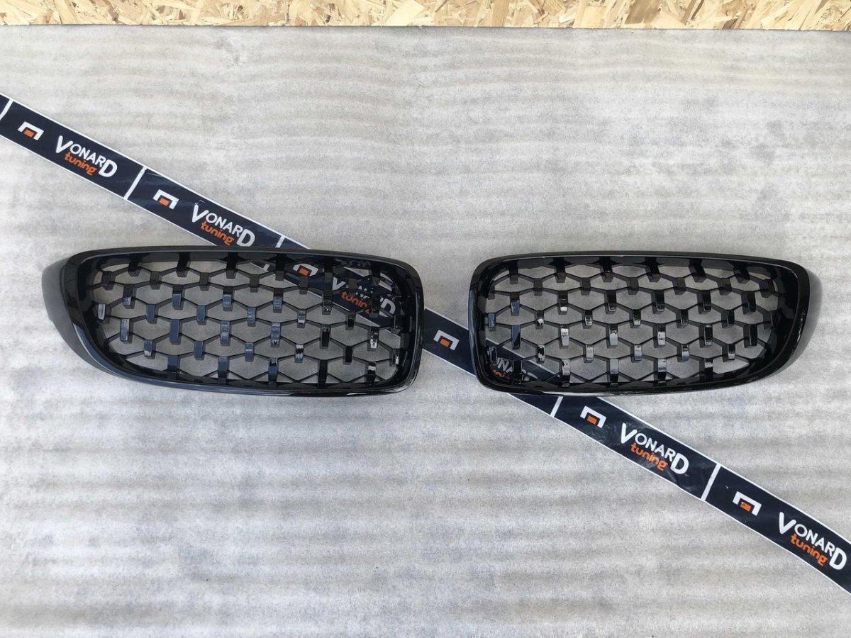 Боковые решетки в бампер БМВ ф36