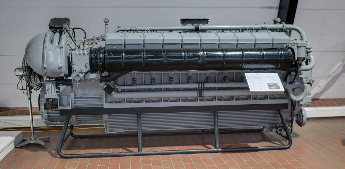 Дизель EMD 710