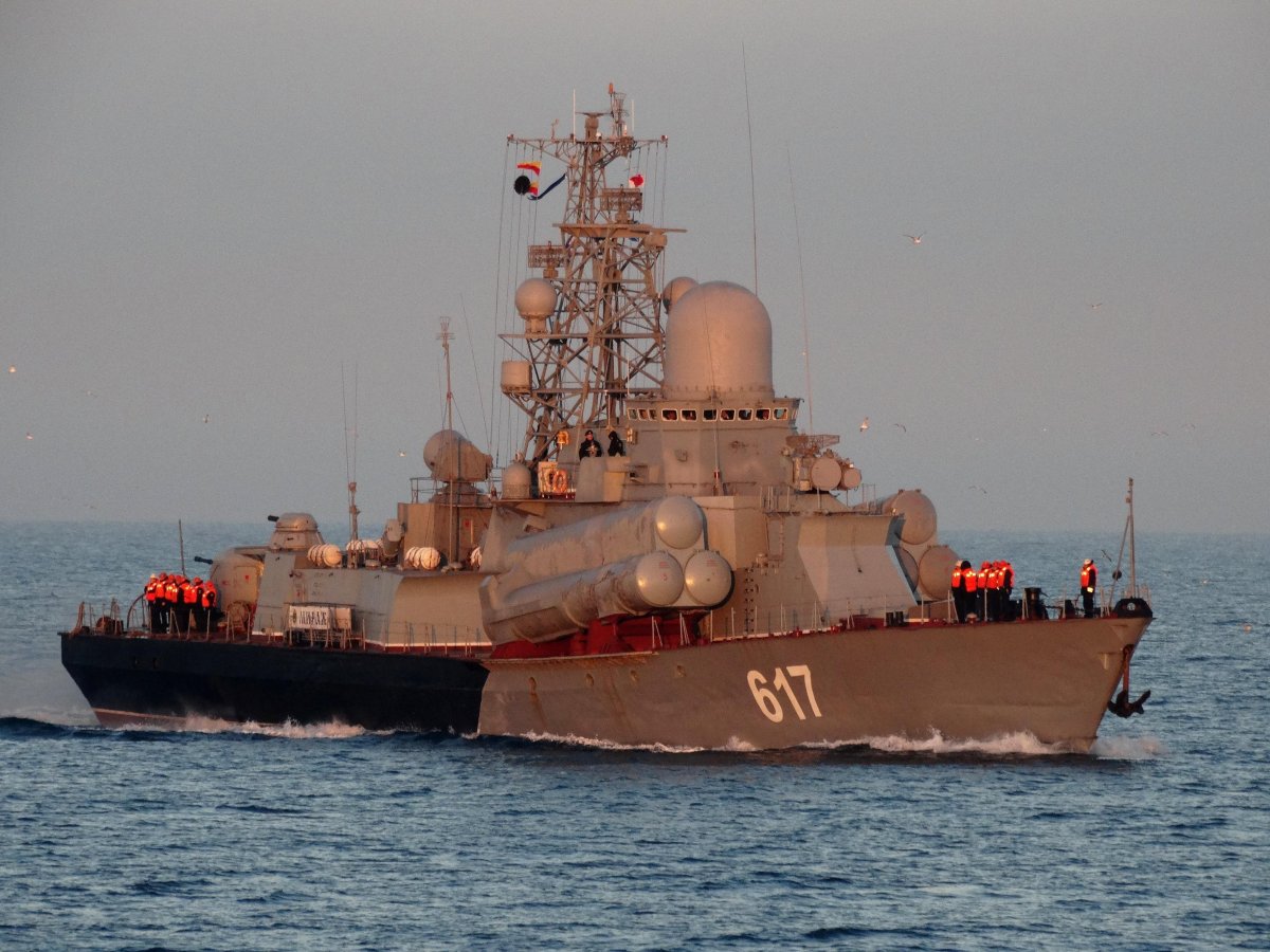 Флагман Каспийской флотилии корабль Дагестан