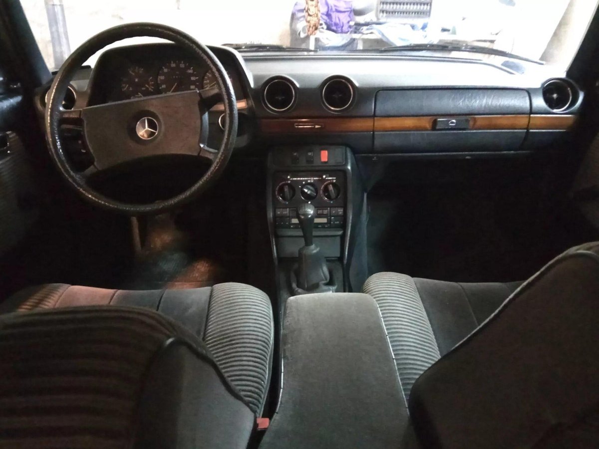 1984 Mercedes-Benz 230e (w123) салон