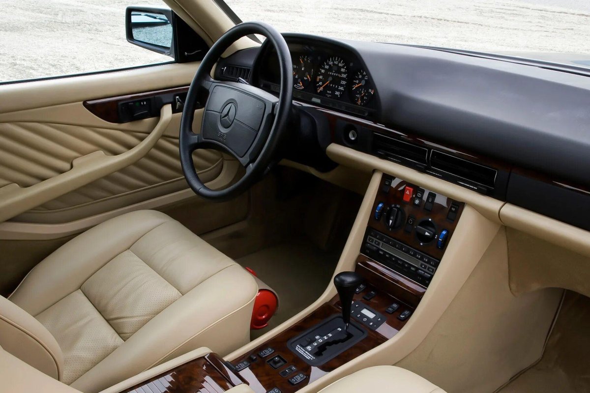 Mercedes-Benz w126 салон