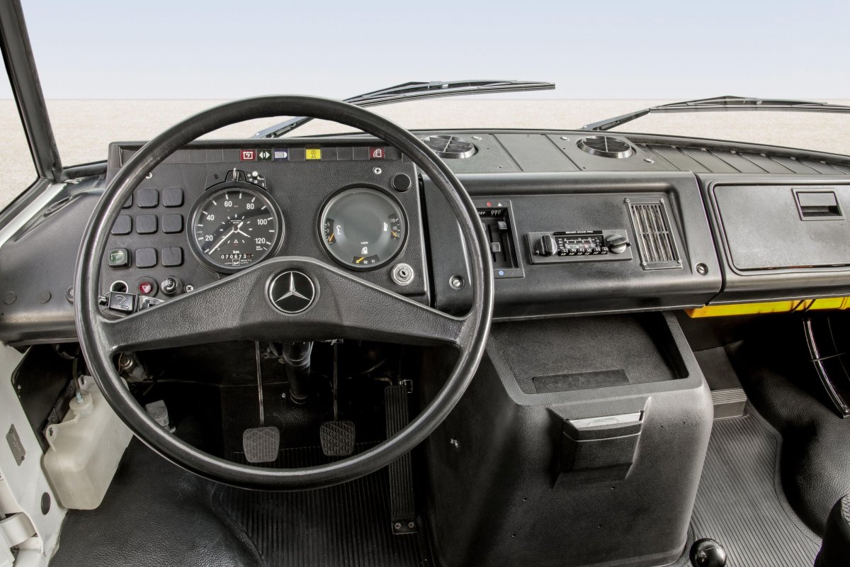 Mercedes-Benz t2 салон