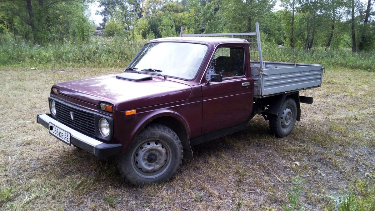 Нива 2302 Бизон пикап