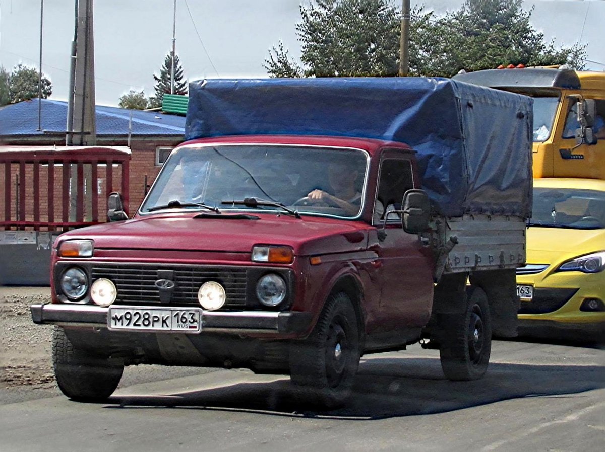 Нива 2302 Бизон пикап