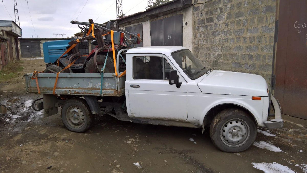 Нива 2302 Бизон пикап