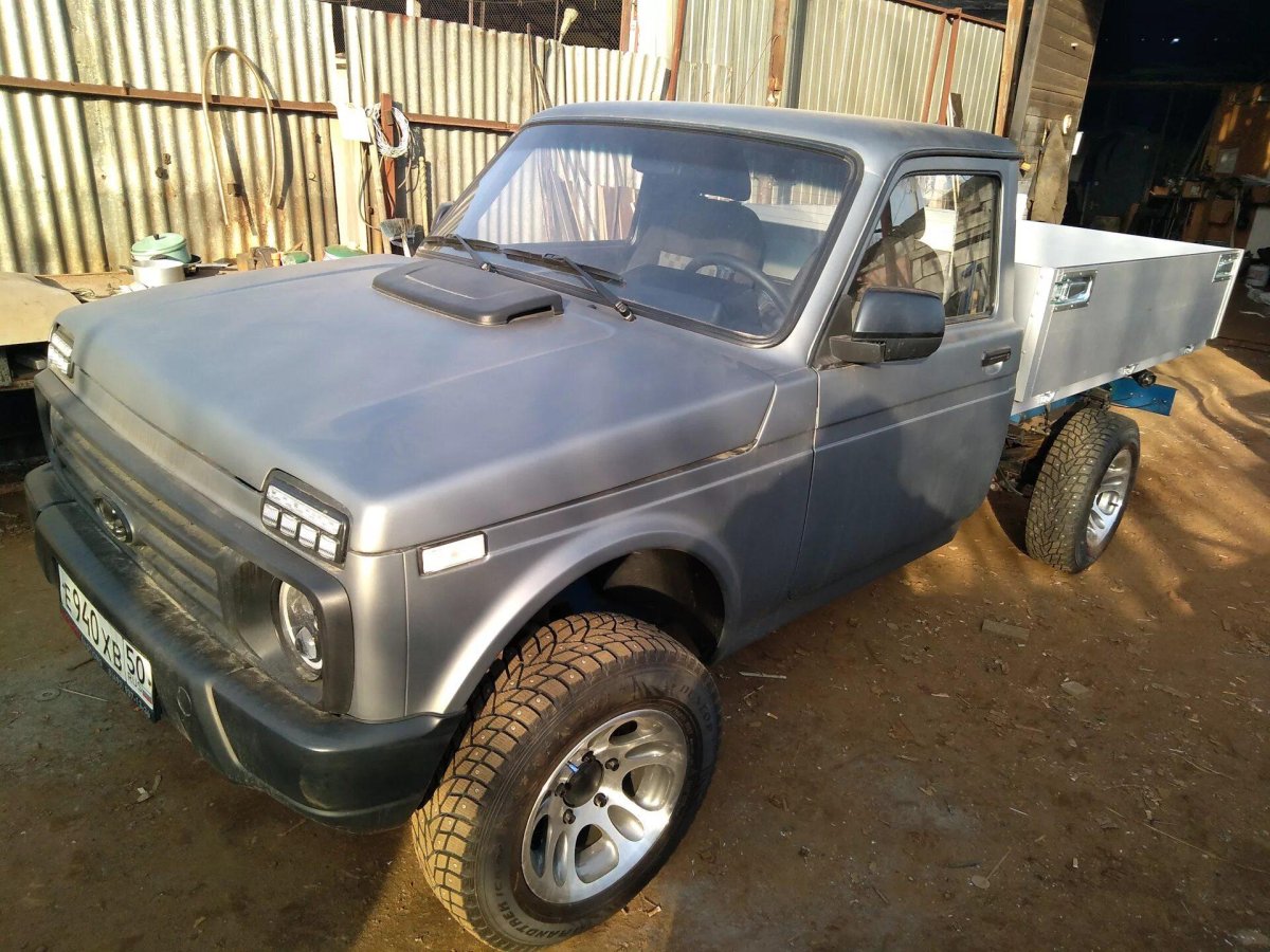 Нива 2302 Бизон пикап