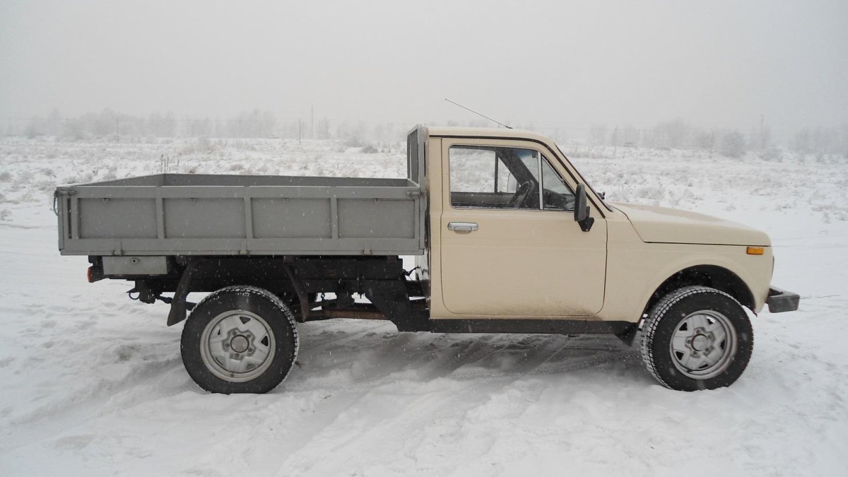 Нива пикап ФВК-2302 "Бизон"