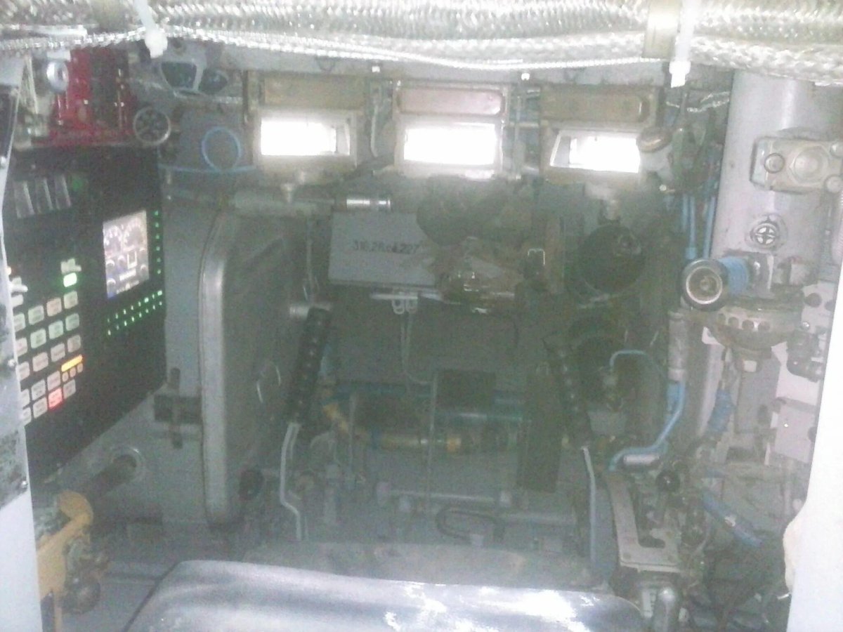 Кабина мехвода 2с3