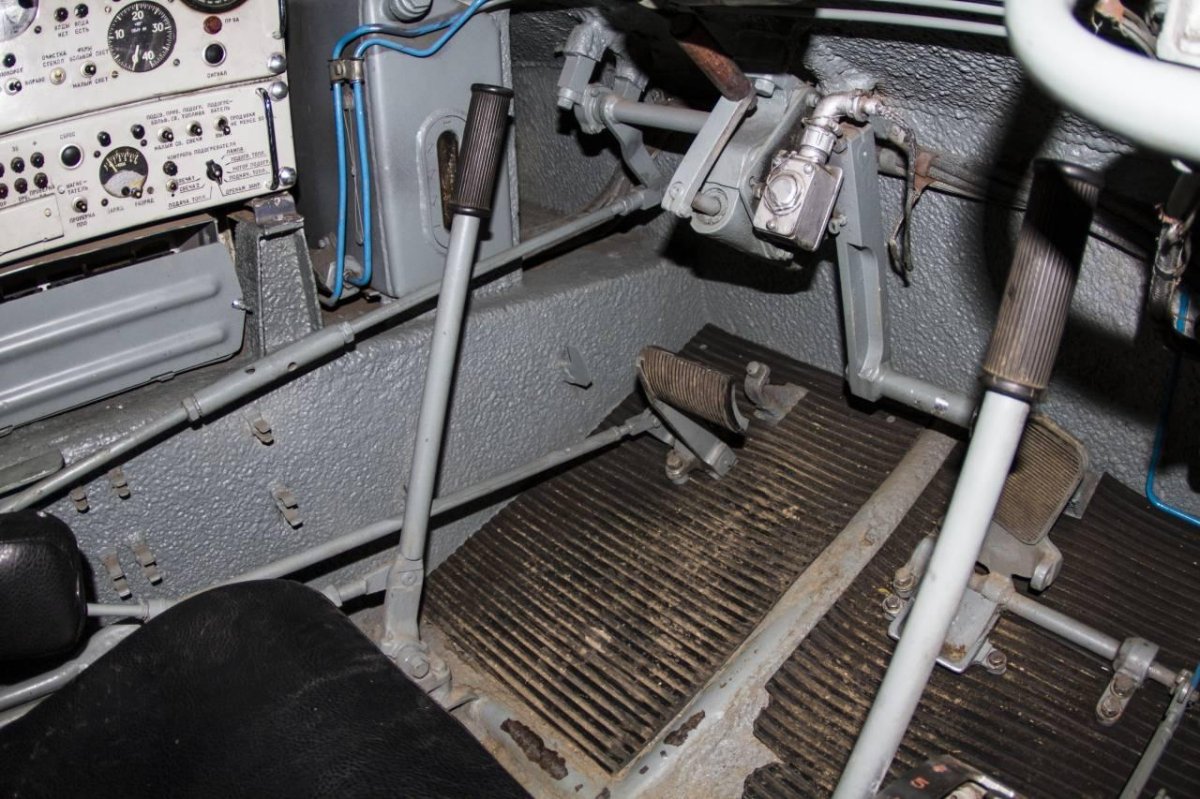 Кабина механика водителя 2с3 Акация