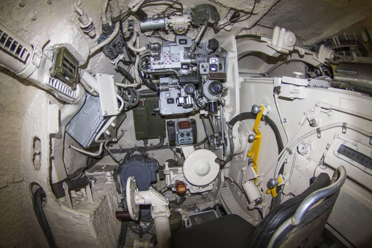 2с19 Мста-с внутри