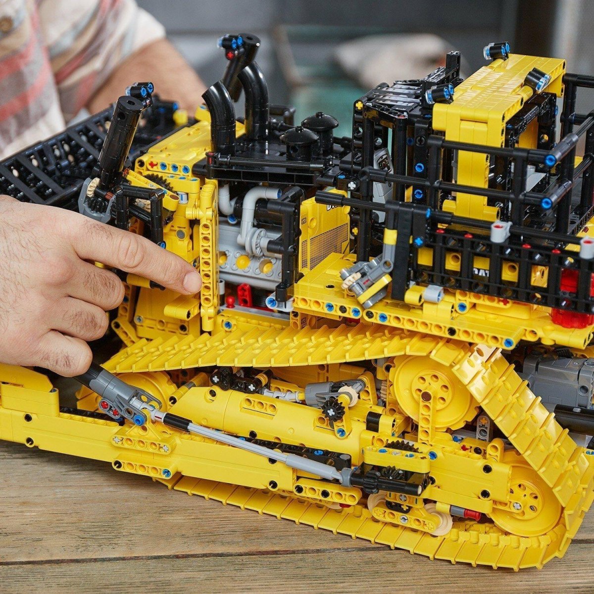 LEGO Technic бульдозер Cat d11