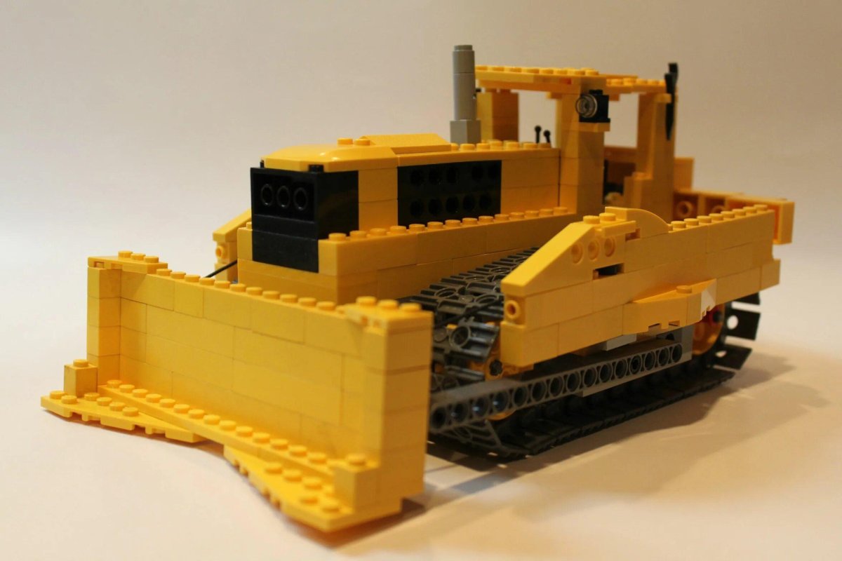 LEGO Technic бульдозер