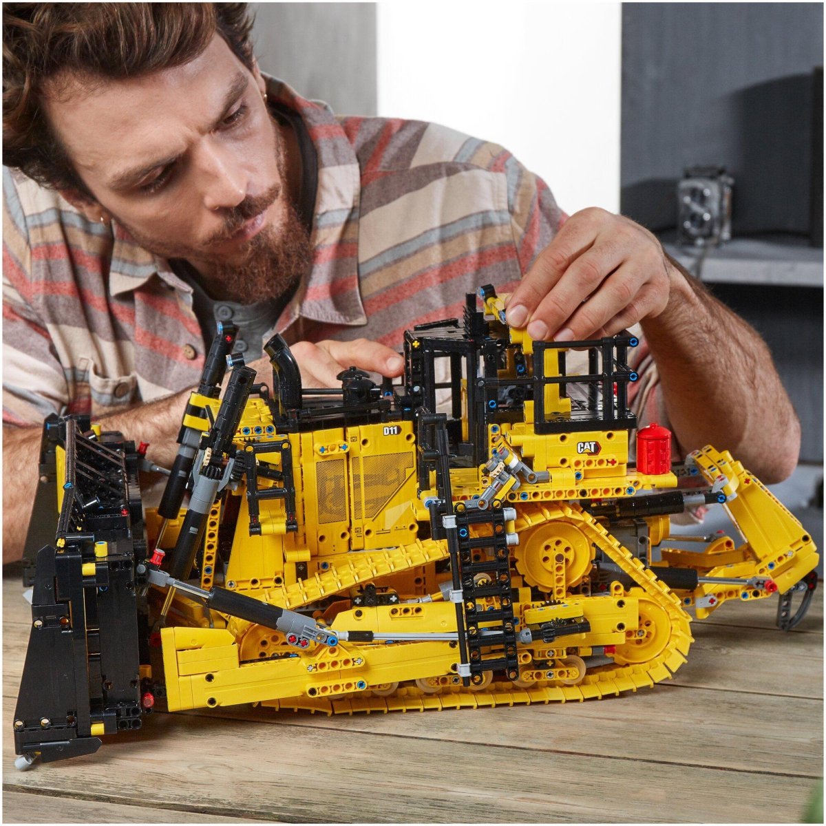 LEGO Technic бульдозер Cat d11