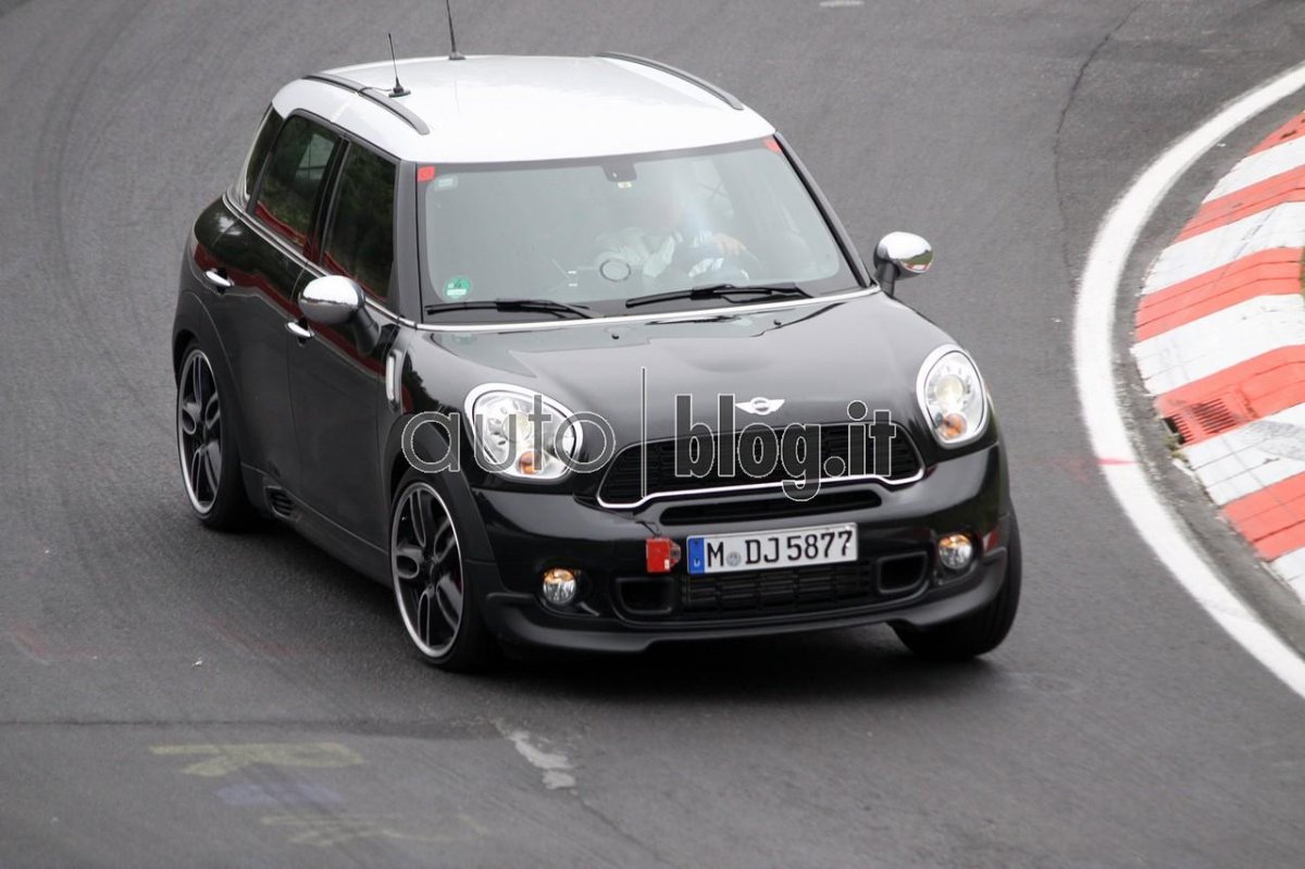 Электромобиль Rastar Mini Cooper Countryman