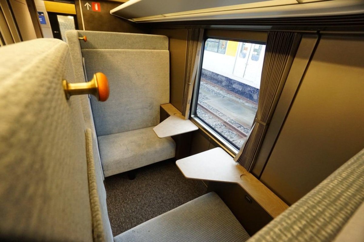 Купе в поезде