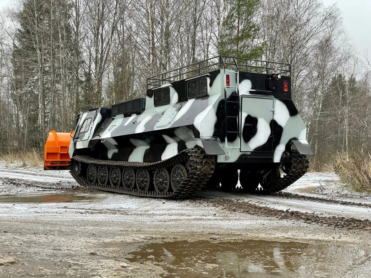 Гусеничный вездеход МТЛБ