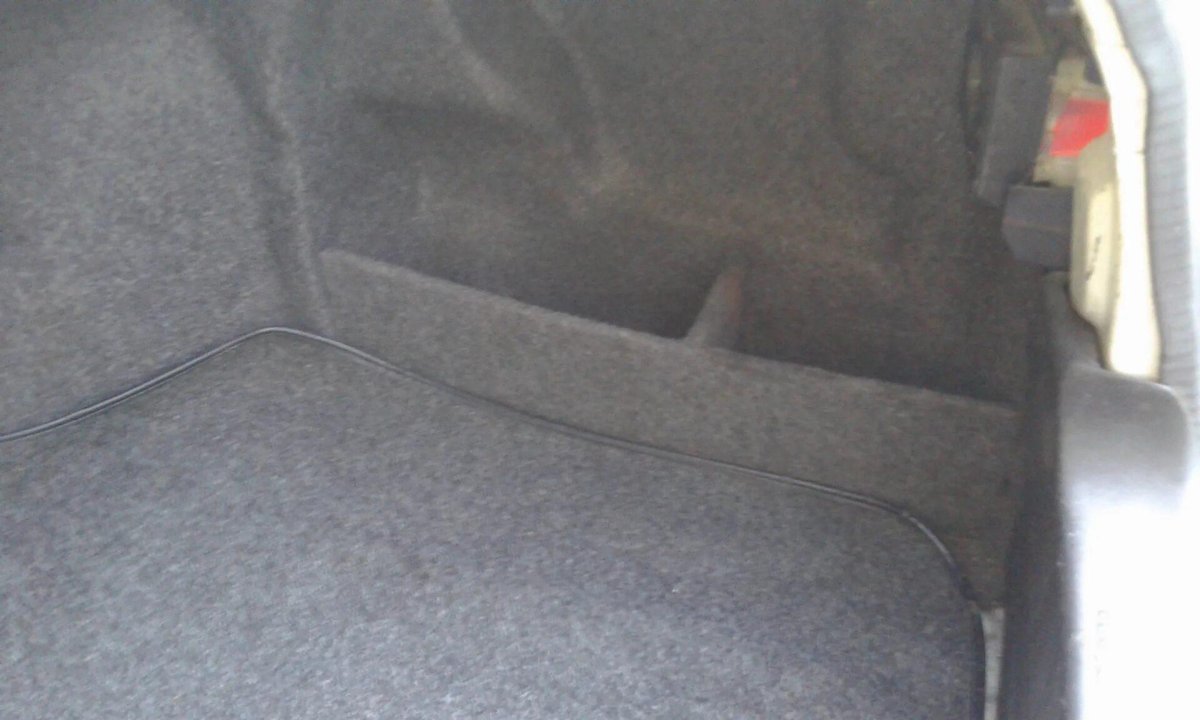 Обшивка багажника Ауди 100 с4