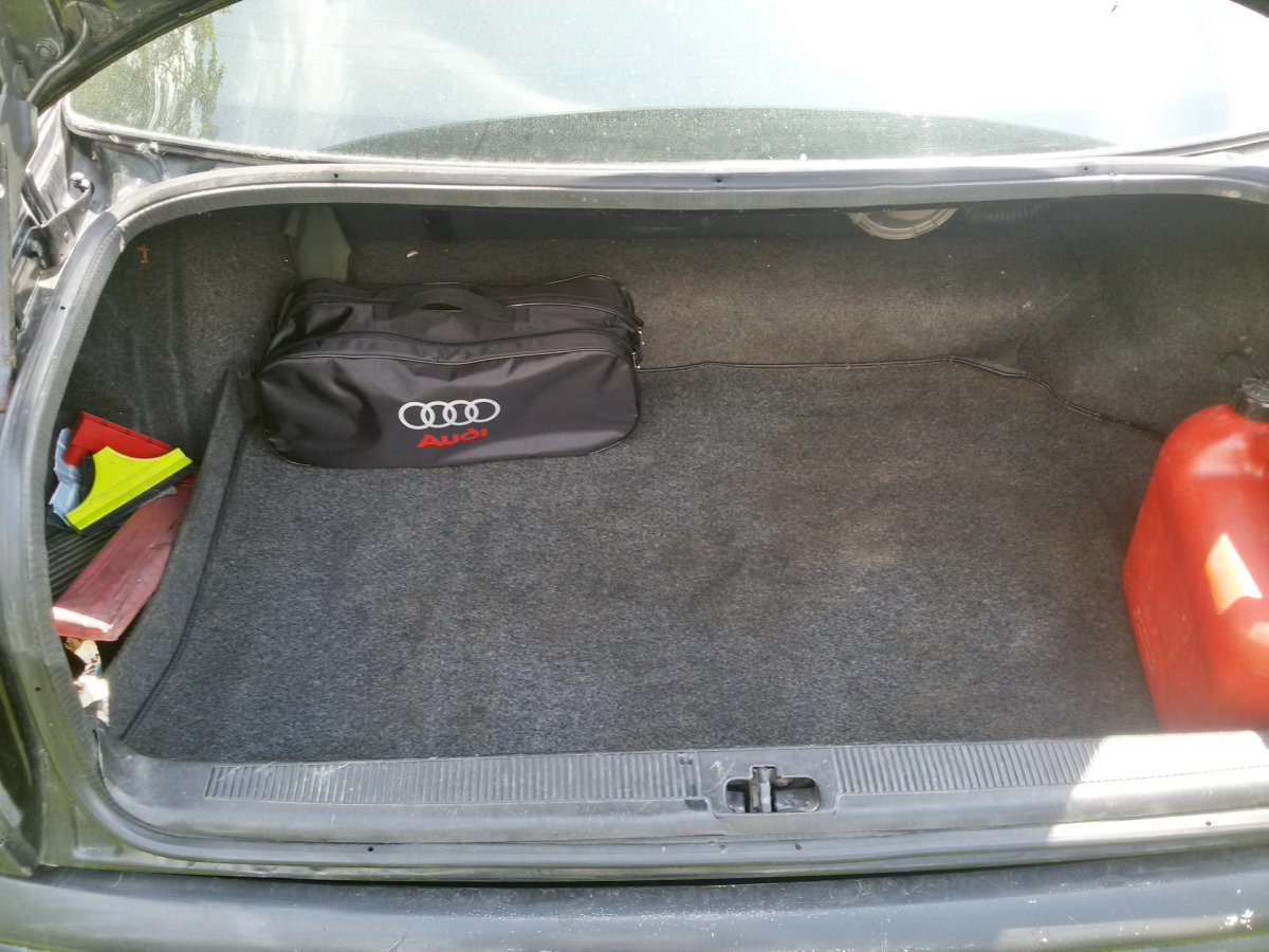 Багажник Ауди 100 с4 седан