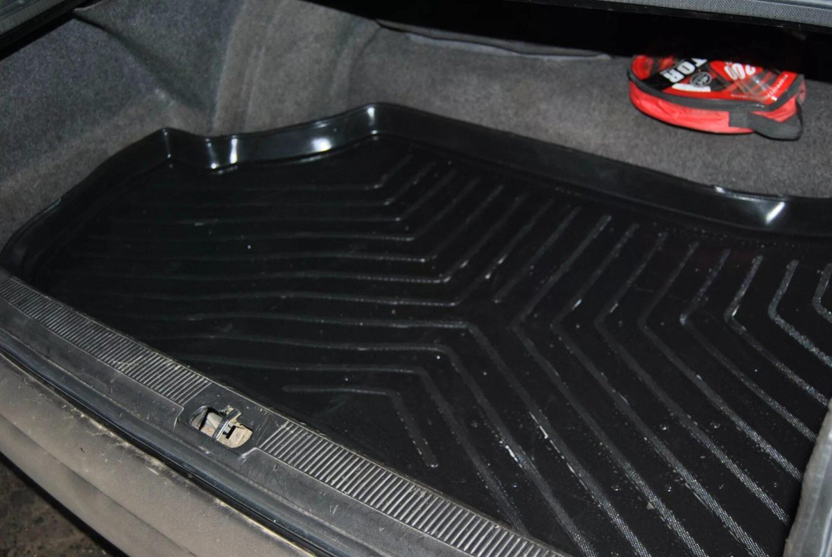 Коврик багажник Ауди 100 с4