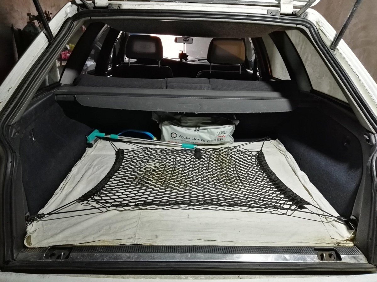 Ауди 100 седан, багажник