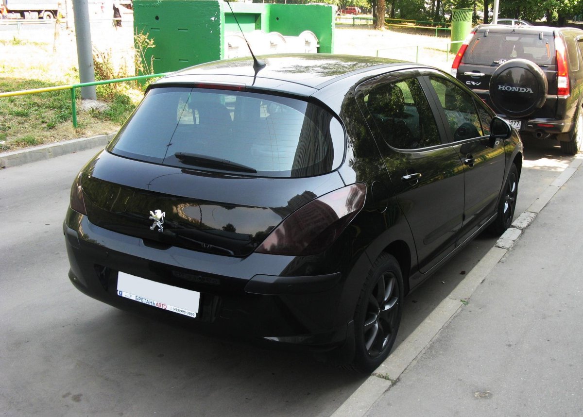 Тонировка фар Пежо 308