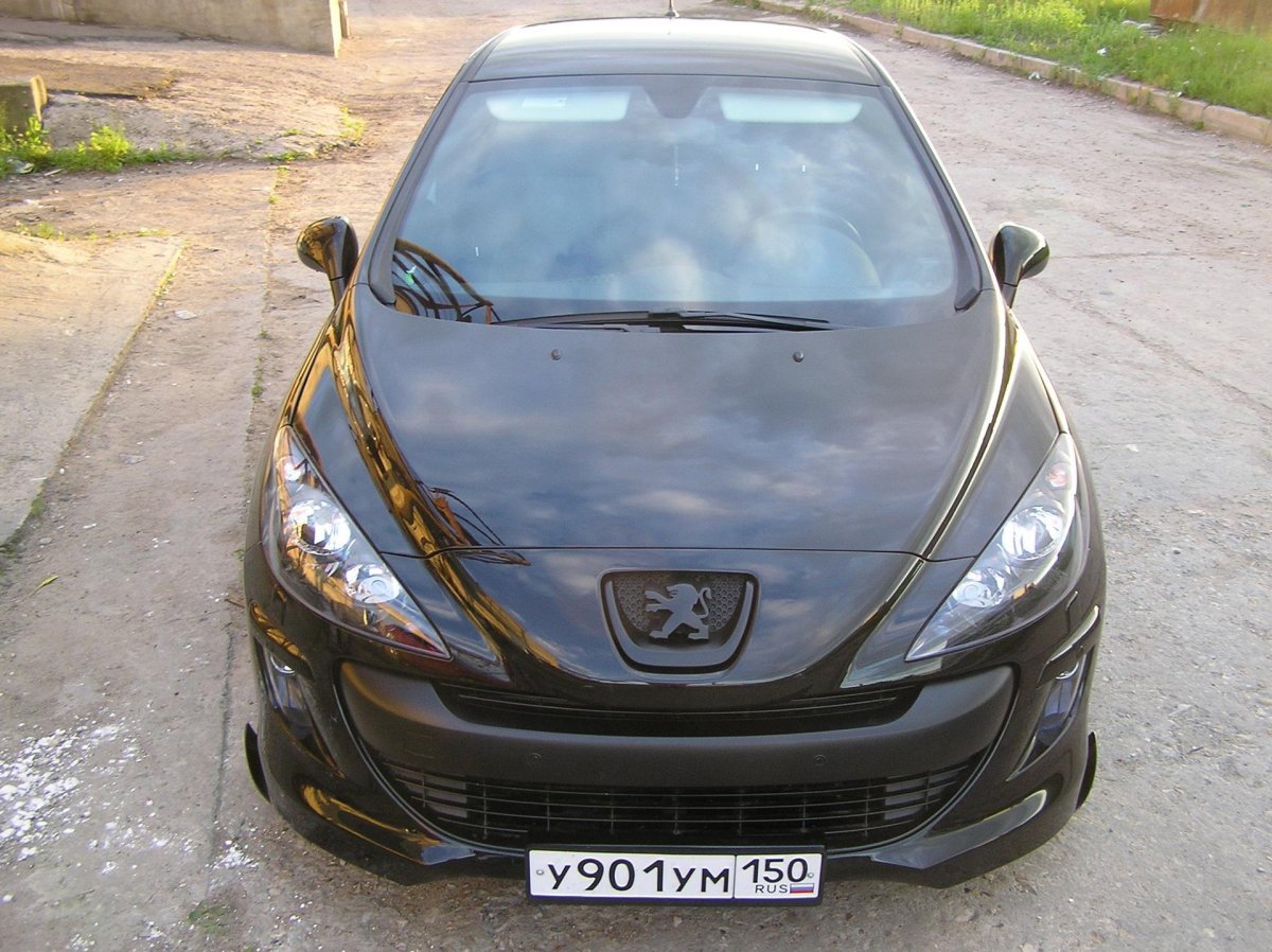 Пежо 308 черная решетка