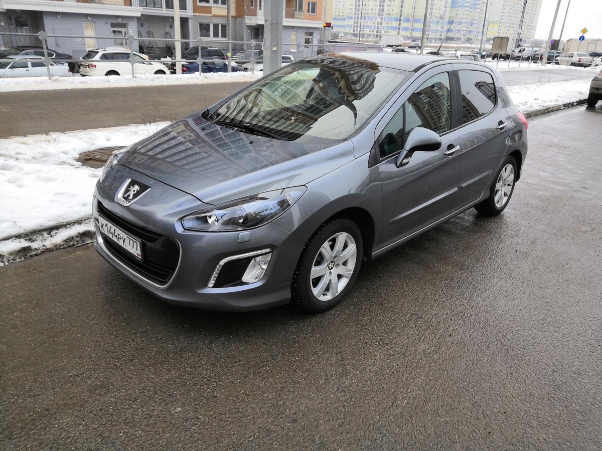 Пежо 308 серый