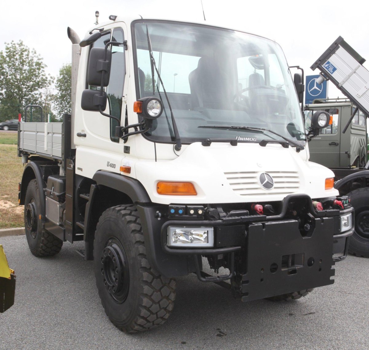 Mercedes-Benz Unimog u400