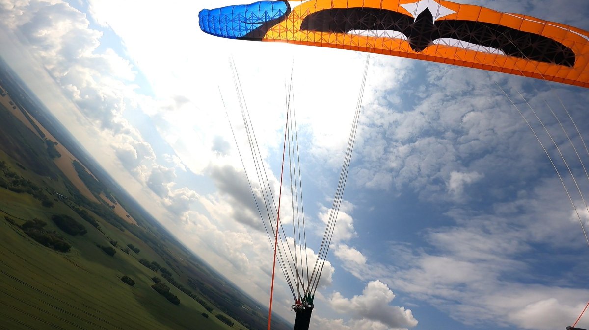 Параплан с крыльями