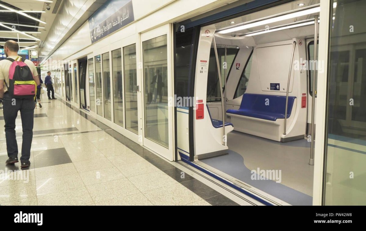 Метро в аэропорту Дубая