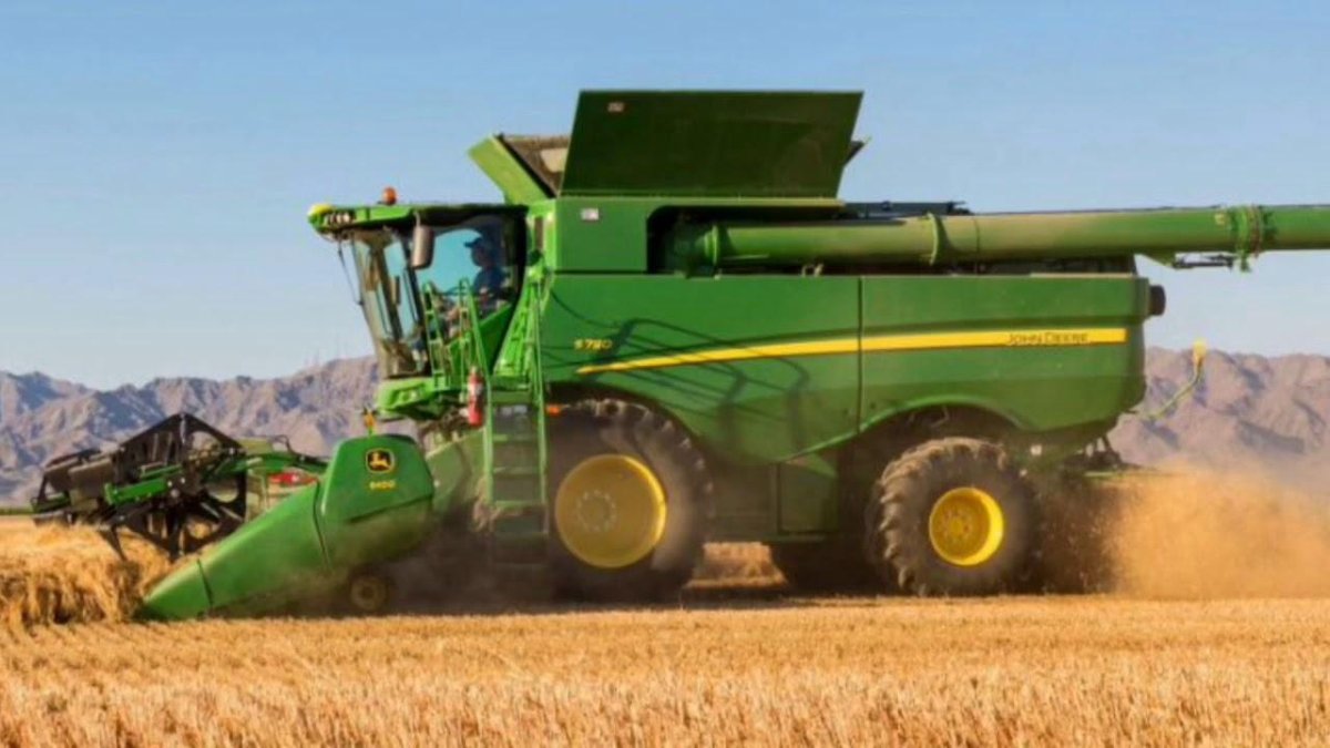 Комбайн Джон Дир