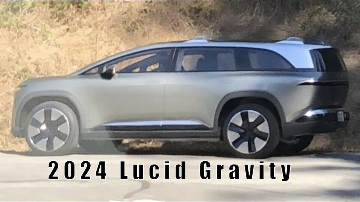 Lucid SUV 2022
