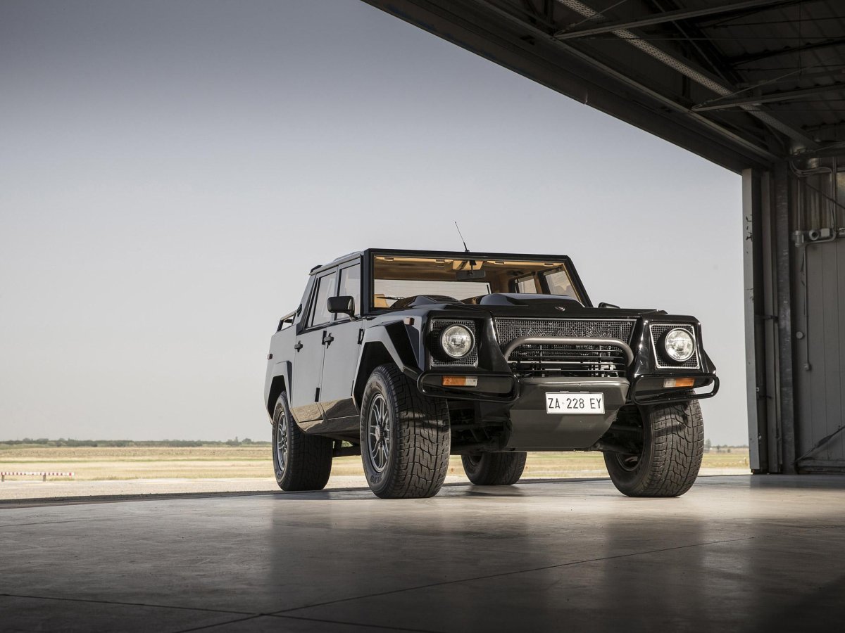 Джип Ламборджини lm002