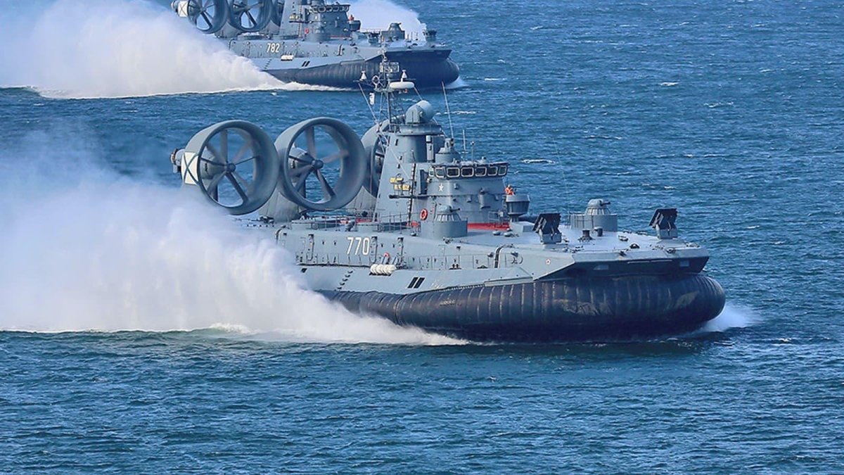 Десантный корабль Евгений Кочешков