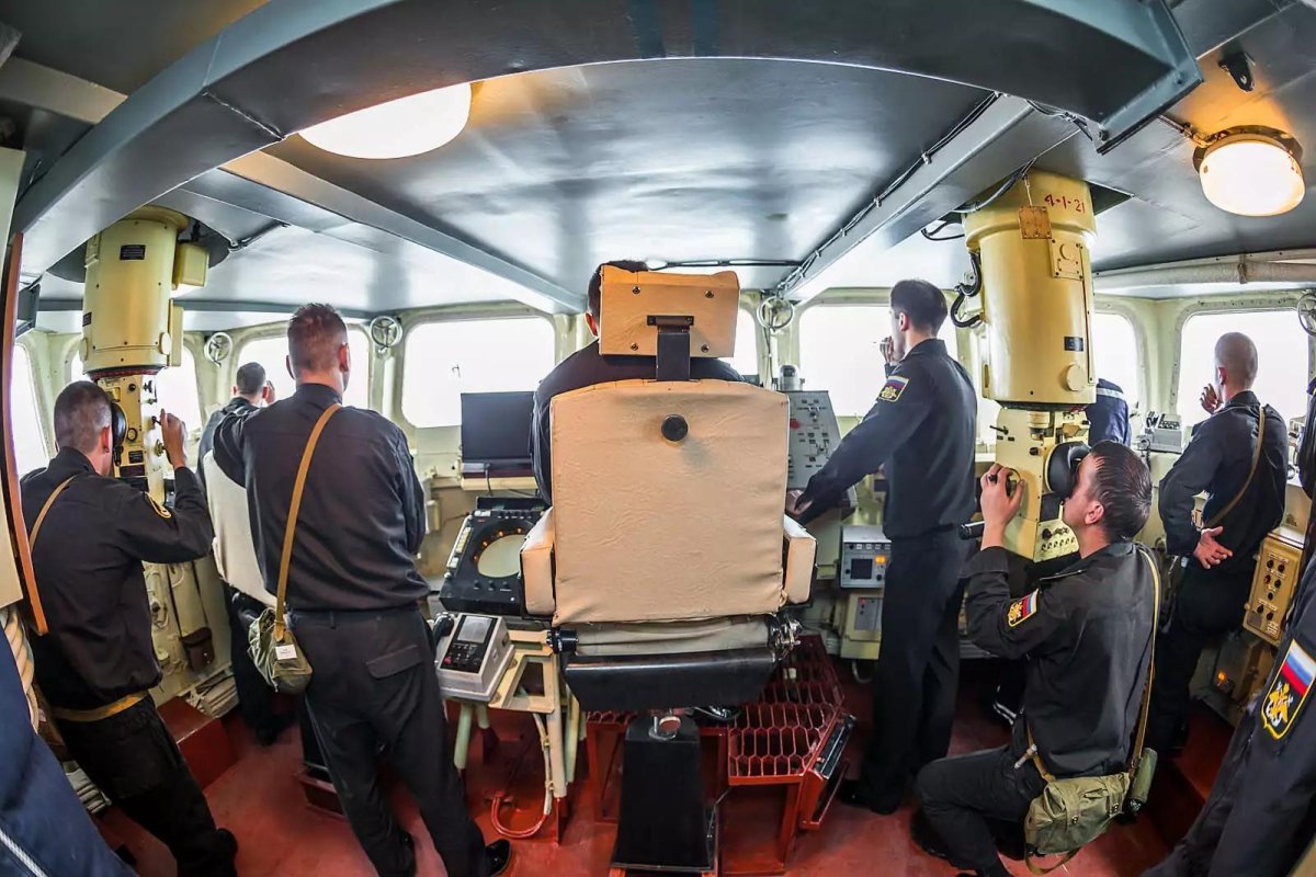 Десантный корабль ЗУБР внутри