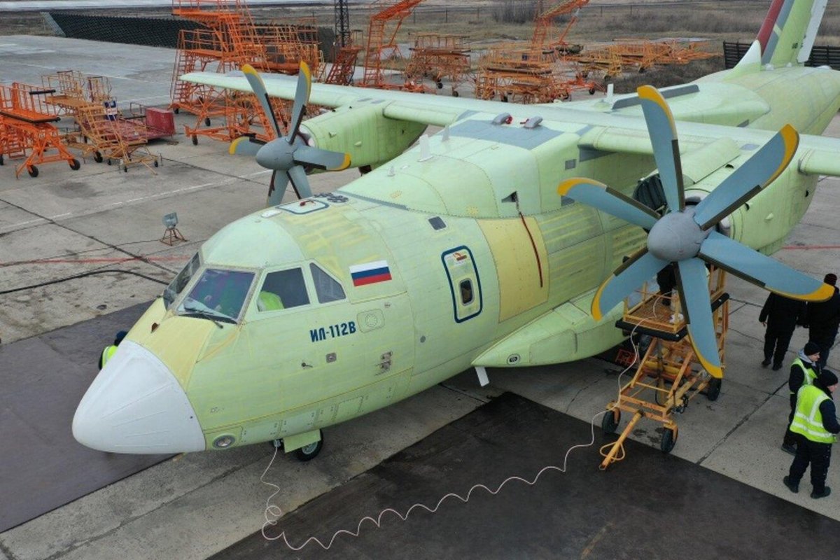 Самолет ил-112в