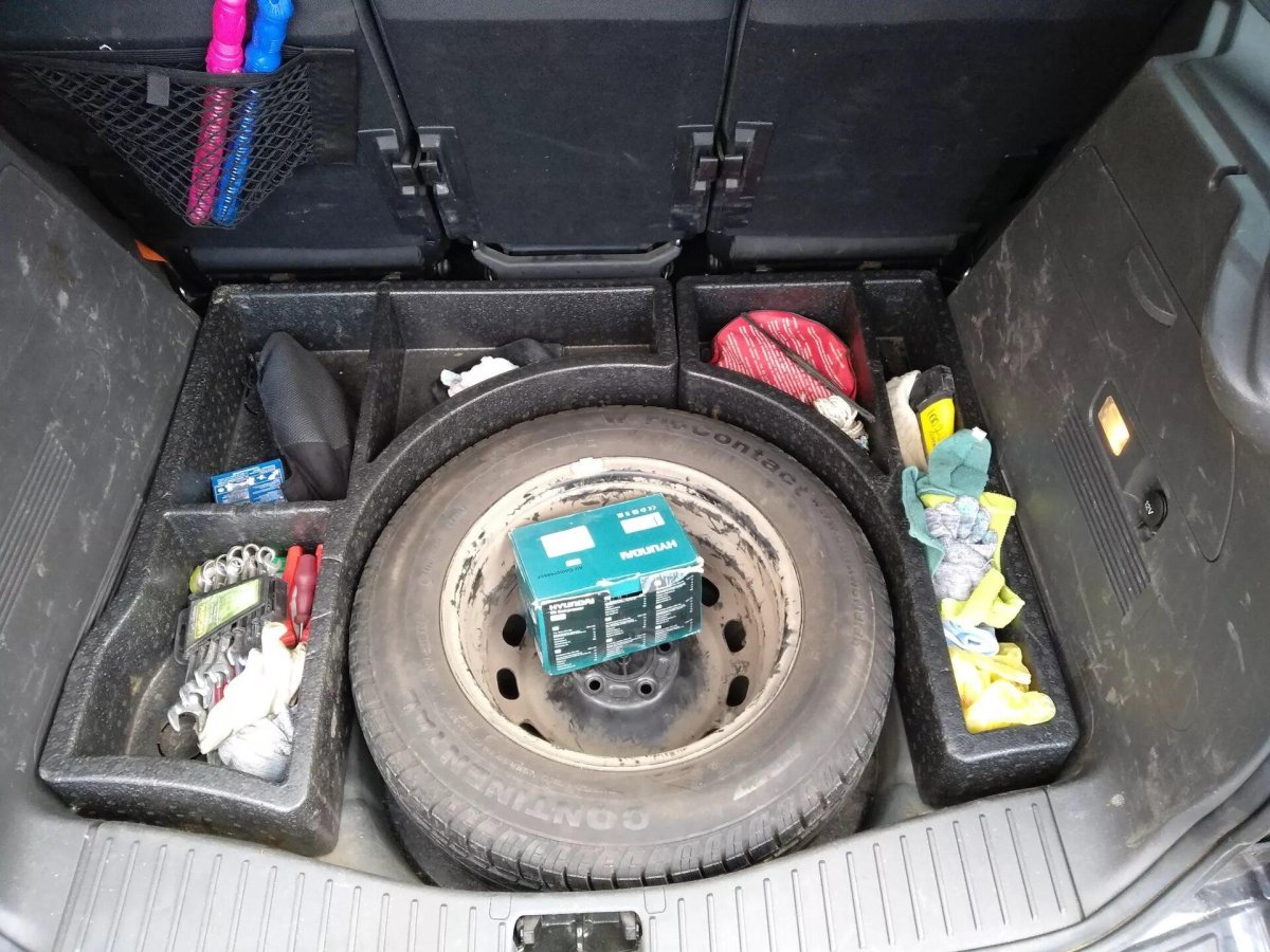 Органайзер ниши запаски Форд фокус 2