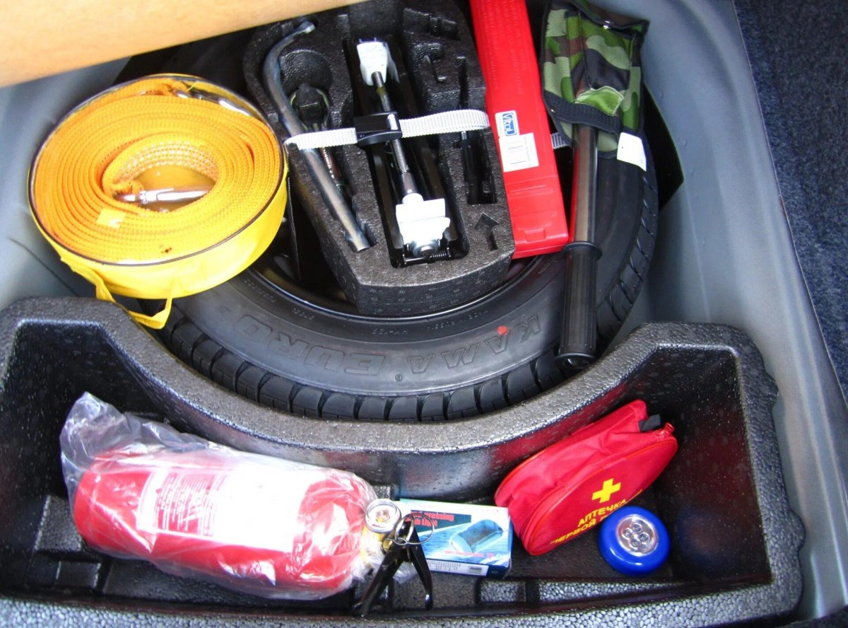 Запасное колесо Фольксваген поло седан