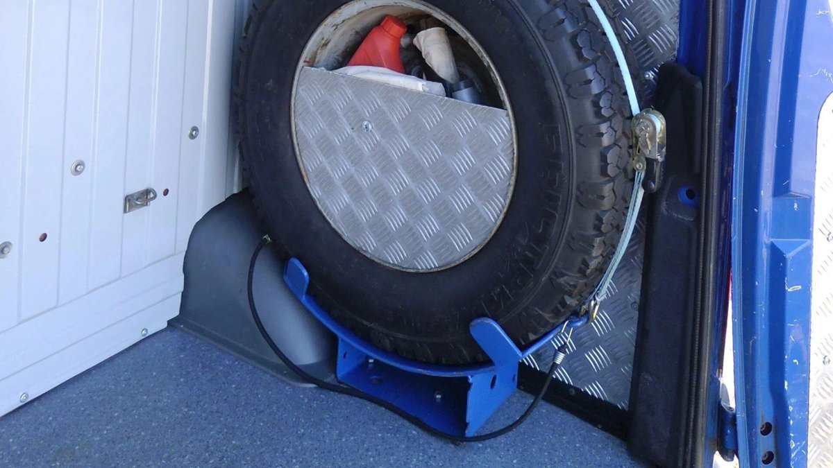 Корзина запасного колеса 2705