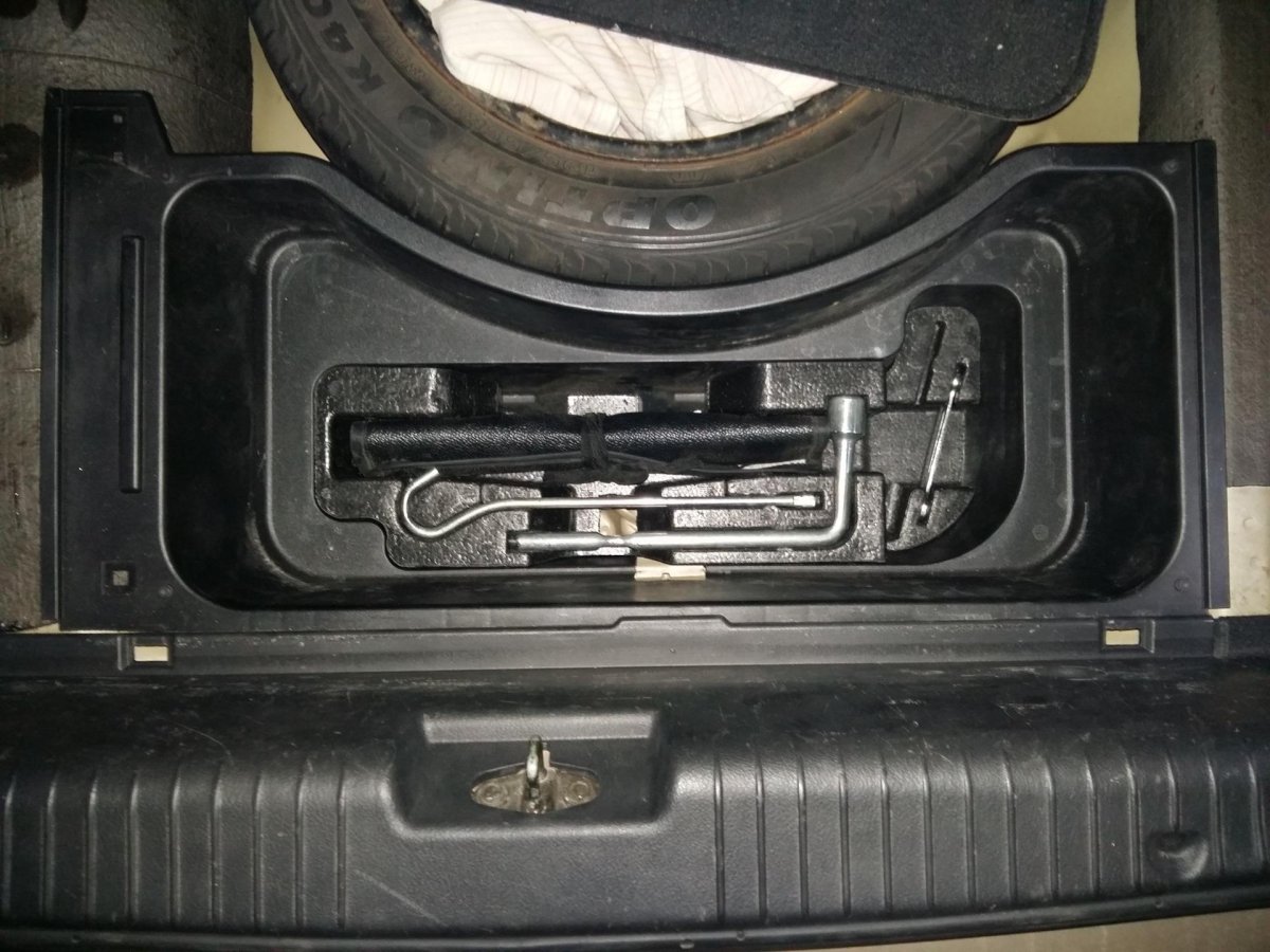 Органайзер в запаску Шевроле Лачетти седан