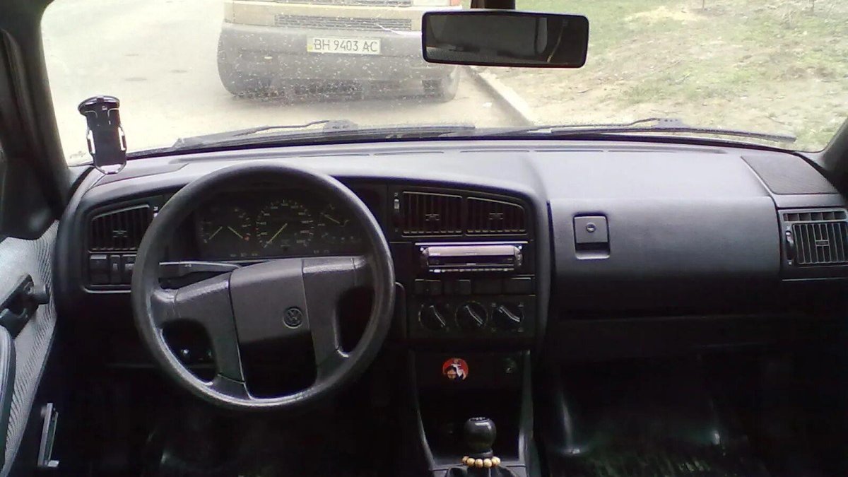 Фольксваген Пассат 1992 салон