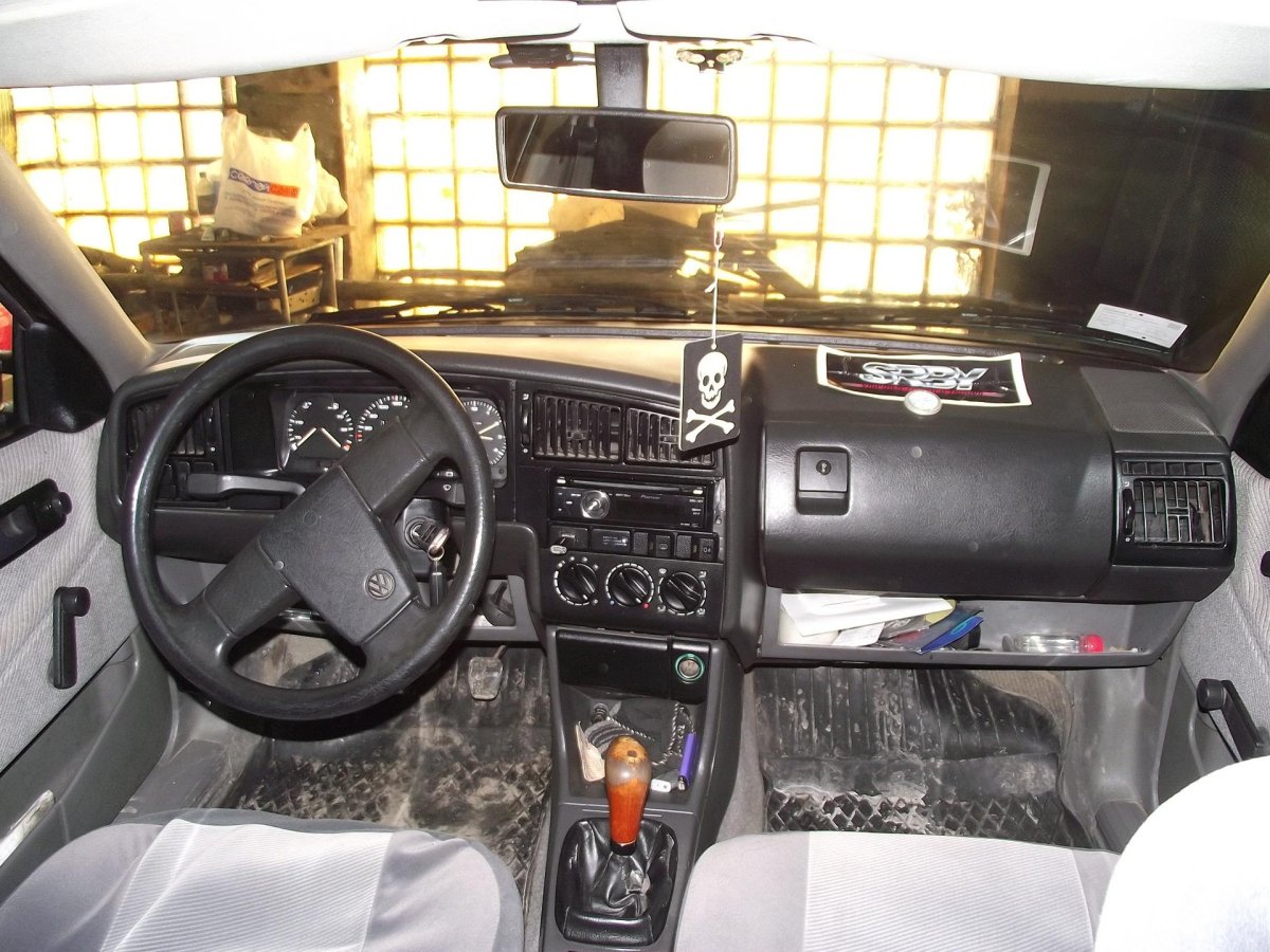 Фольксваген Пассат 1989 года салон