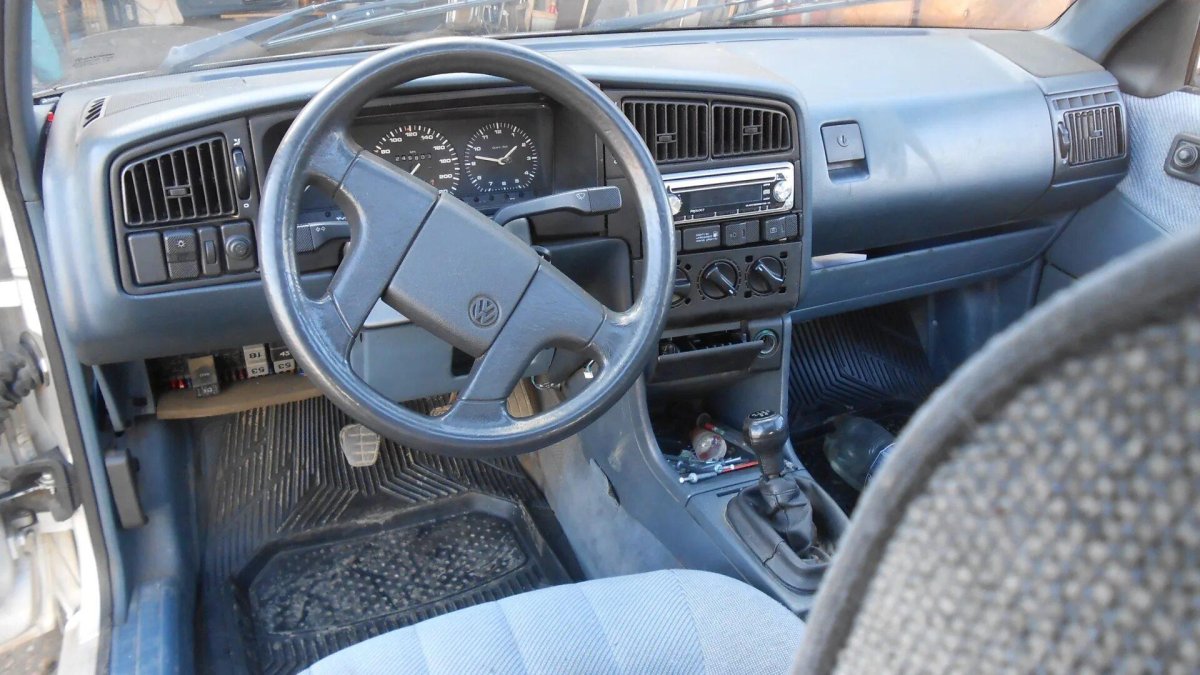 VW Passat b3 салон