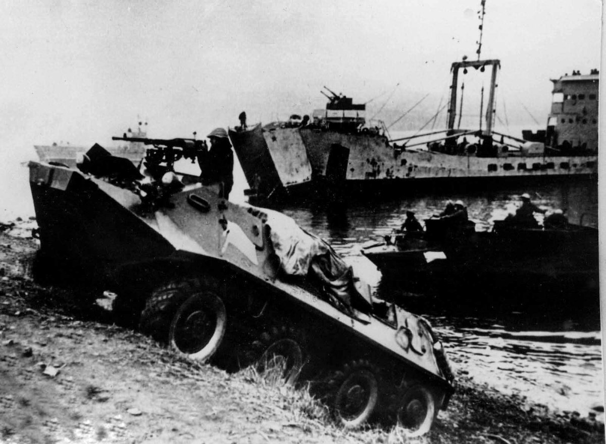 Десантная баржа Зибель