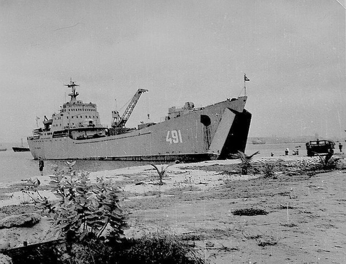 Средние десантные корабли проекта 572