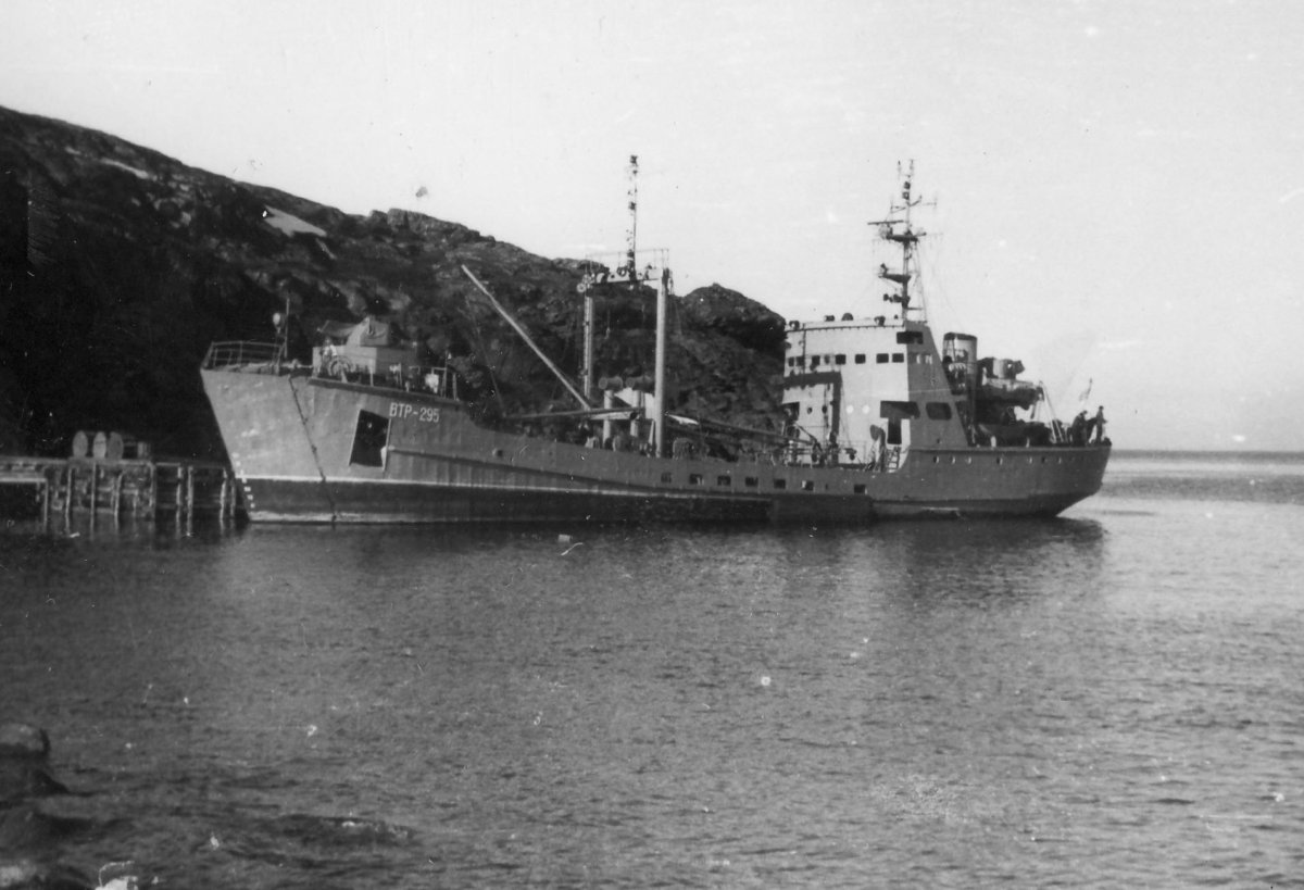 Малый десантный корабль МДК 106