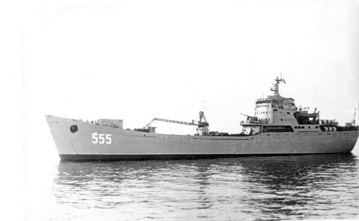 Малый десантный корабль МДК 106